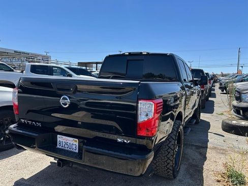 Used 2021 Nissan Titan SV w/ SV Convenience Package RWD image 19