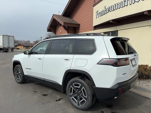 New 2026 Jeep Cherokee Limited image 15
