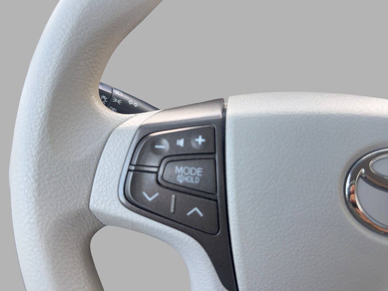 Used 2012 Toyota Sienna LE w/ Towing Pkg FWD image 38
