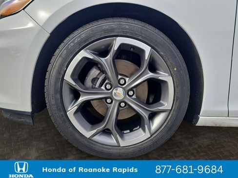 Used 2024 Chevrolet Malibu LT FWD image 9