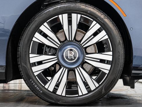 Used 2025 Rolls-Royce Spectre w/ Spectre Launch Package AWD/4WD image 46