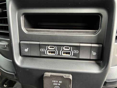 Used 2024 RAM 2500 Limited AWD/4WD image 14