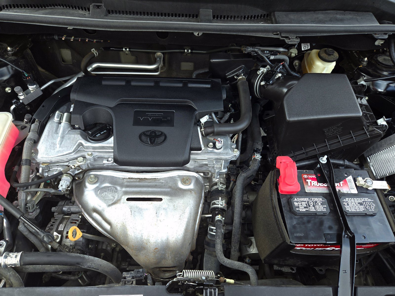 Used 2018 Toyota RAV4 XLE AWD/4WD image 26