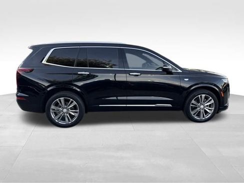 Used 2022 Cadillac XT6 Premium Luxury image 6