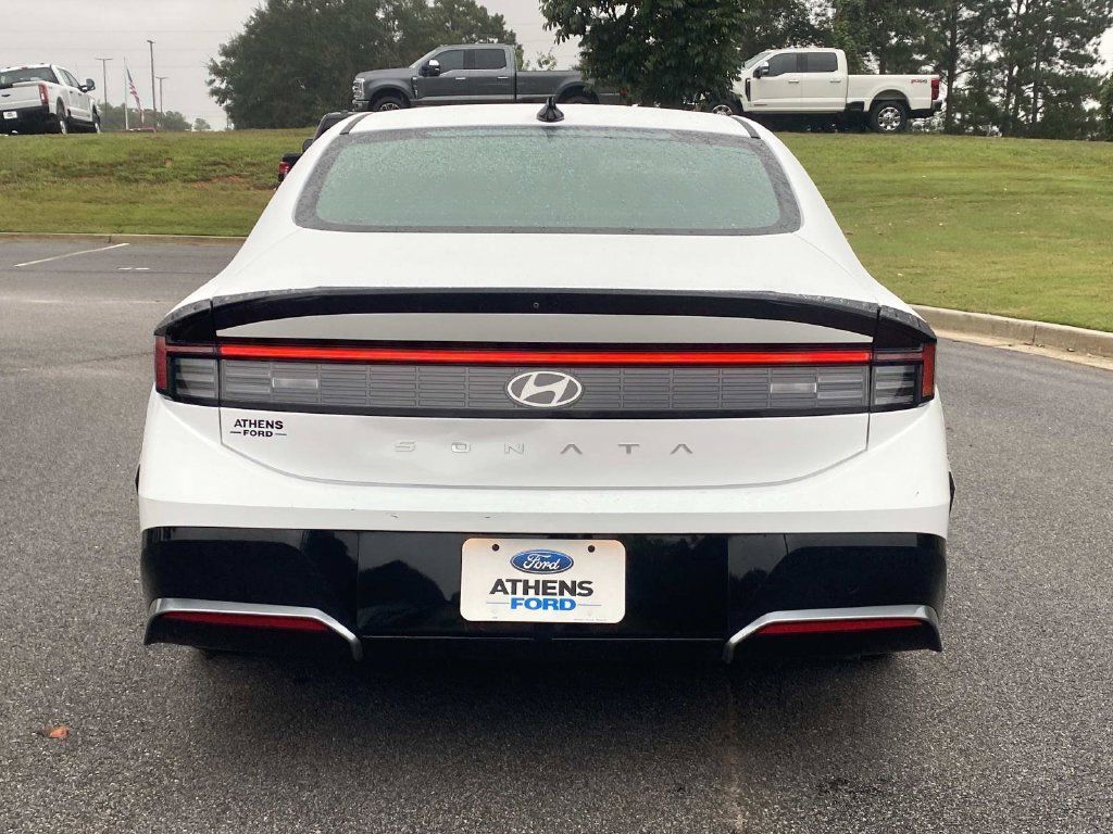 Used 2025 Hyundai Sonata SEL FWD image 4