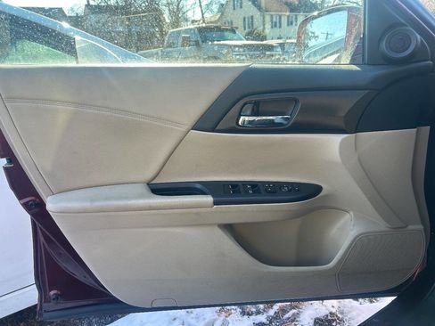 Used 2014 Honda Accord EX image 11
