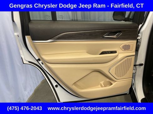 Certified 2024 Jeep Grand Cherokee L Limited AWD/4WD image 25