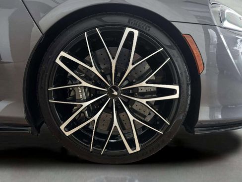 Used 2023 McLaren GT image 31