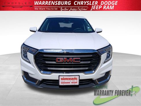 Used 2024 GMC Terrain SLE AWD/4WD image 10