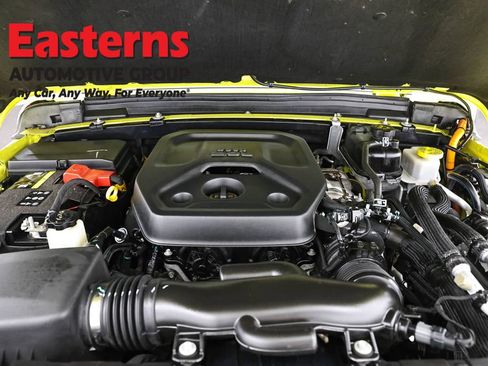 Used 2023 Jeep Wrangler Unlimited Sahara AWD/4WD image 7