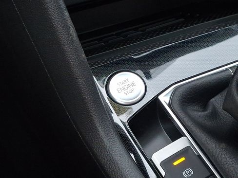 New 2026 Volkswagen Taos SEL AWD/4WD image 17