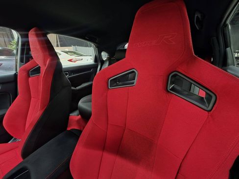 Used 2025 Honda Civic Type R image 18