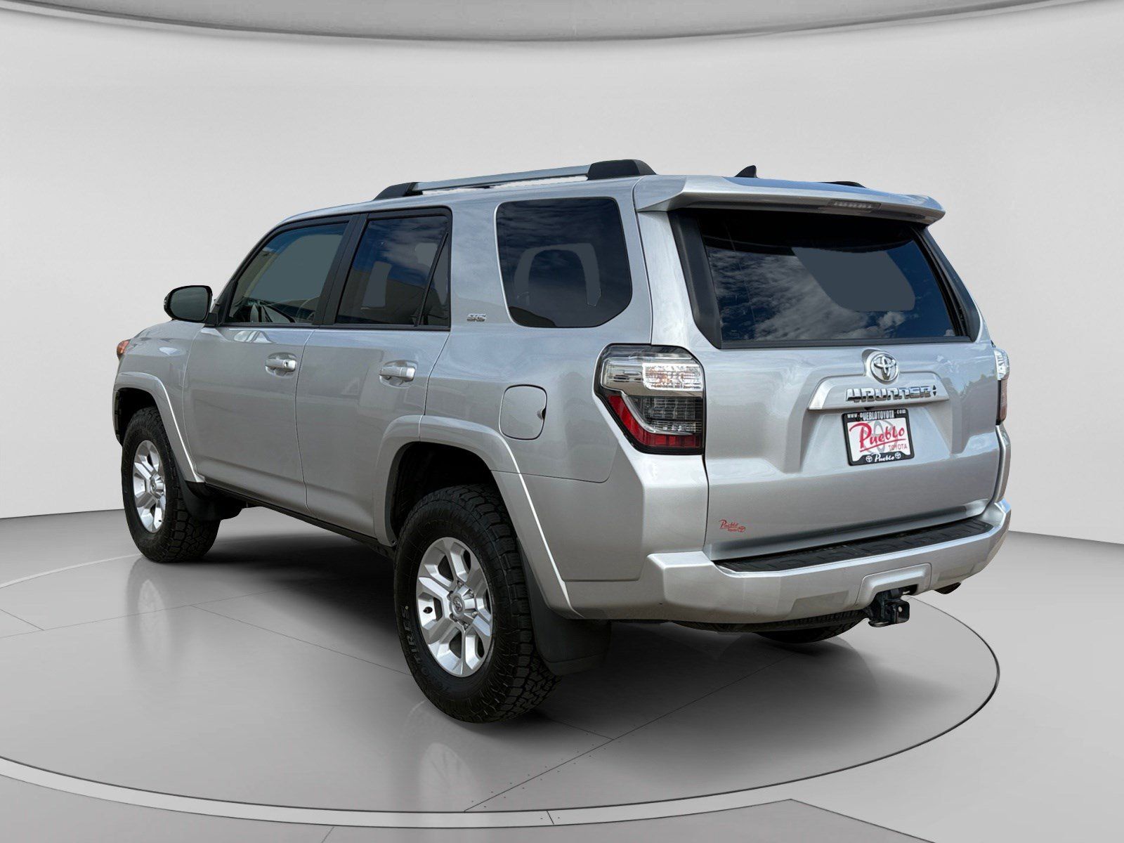 Used 2023 Toyota 4Runner SR5 Premium w/ Moonroof Package AWD/4WD image 3