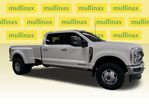 Used 2024 Ford F350 King Ranch w/ Chrome Package image 2