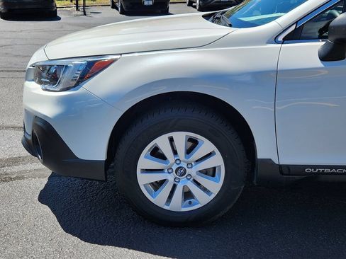 Used 2019 Subaru Outback 2.5i AWD/4WD image 13