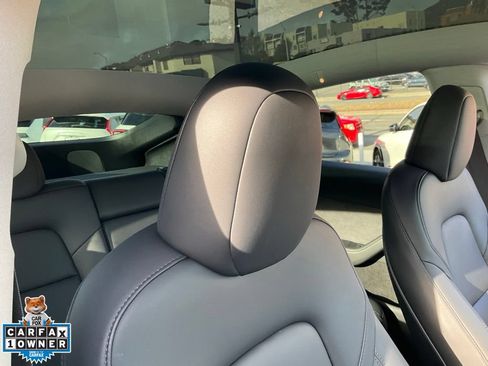 Used 2024 Tesla Model Y Long Range AWD/4WD image 73