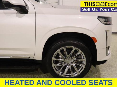 Used 2021 Cadillac Escalade Premium Luxury w/ LPO, Illumination Package RWD image 13