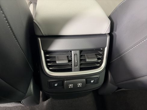 Used 2021 Subaru Outback Limited image 18