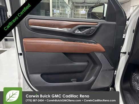 Certified 2024 GMC Yukon Denali Ultimate w/ LPO, Floor Liner Package AWD/4WD image 15