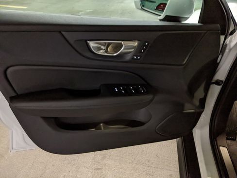 Certified 2024 Volvo V60 B5 Cross Country Plus image 9