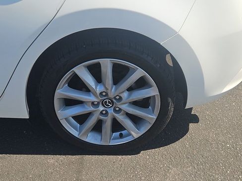 Used 2017 MAZDA MAZDA3 Touring FWD image 22