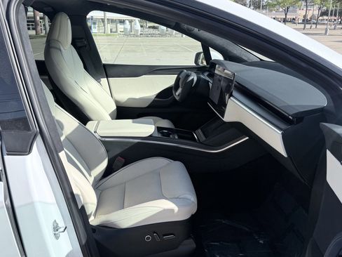 Used 2023 Tesla Model X Plaid image 51