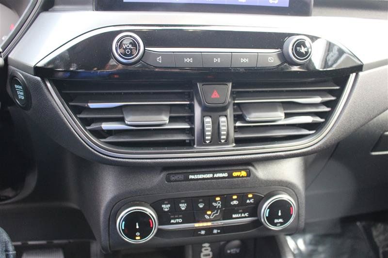 Used 2025 Ford Escape Active AWD/4WD image 15