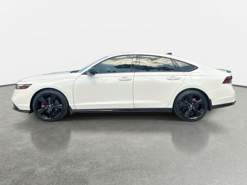 Used 2024 Honda Accord Sport image 4