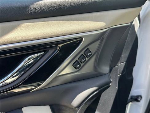 Used 2022 Subaru Outback Limited AWD/4WD image 16