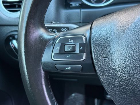 Used 2018 Volkswagen Tiguan Limited w/ Premium Package image 28