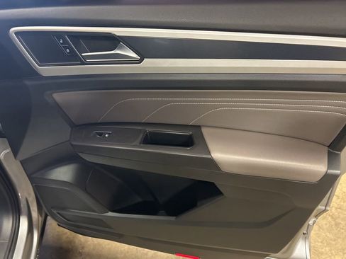 Used 2023 Volkswagen Atlas Cross Sport SEL R-Line image 46