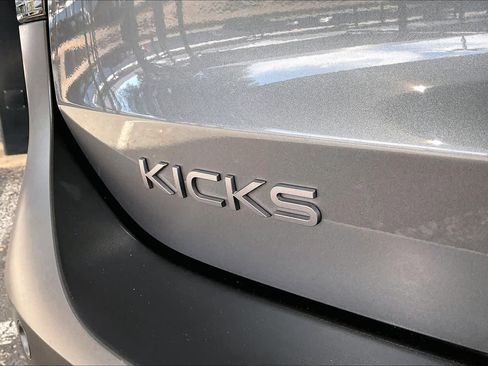 Used 2025 Nissan Kicks S w/ Charging Package image 7