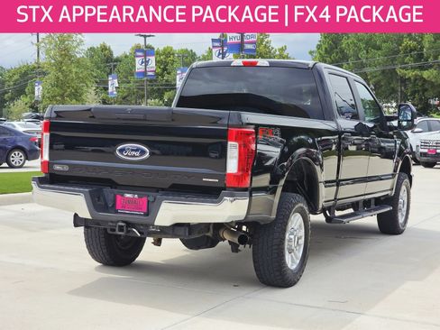 Used 2017 Ford F250 XL w/ STX Appearance Package AWD/4WD image 4