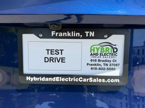 Used 2023 Tesla Model Y Long Range AWD/4WD image 3