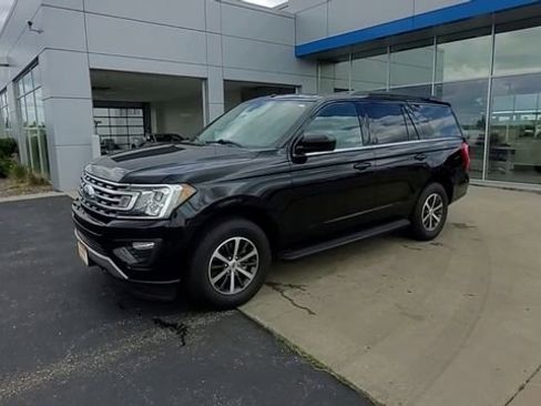 Used 2019 Ford Expedition XLT image 4