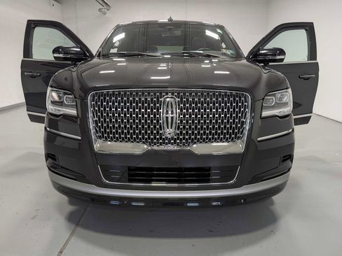 Used 2023 Lincoln Navigator Reserve AWD/4WD image 16