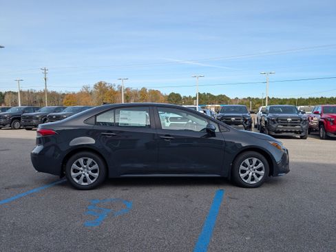 New 2026 Toyota Corolla LE image 6