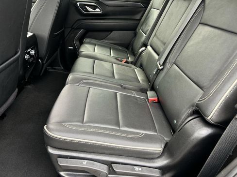 Used 2024 GMC Yukon SLT image 9