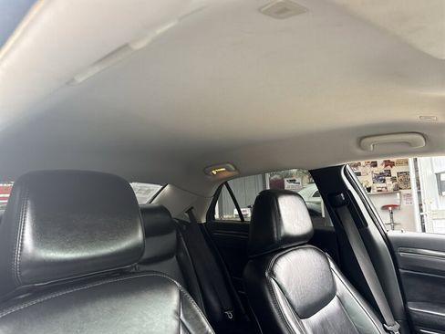 Used 2021 Chrysler 300 Touring L image 26