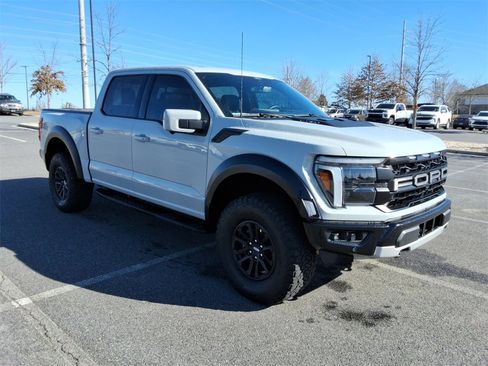 Used 2024 Ford F150 Raptor image 3
