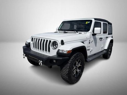 Used 2018 Jeep Wrangler Unlimited Sahara AWD/4WD image 2