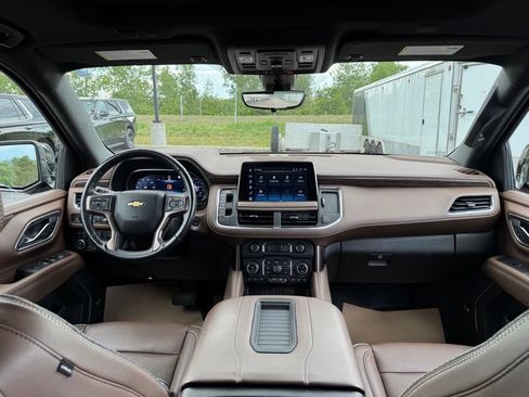 Used 2022 Chevrolet Tahoe High Country w/ LPO, Illumination Package AWD/4WD image 22