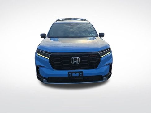 Used 2023 Honda Pilot TrailSport image 2