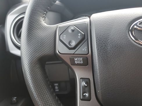 Certified 2023 Toyota Tacoma TRD Off-Road AWD/4WD image 22