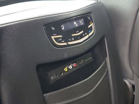 Used 2016 Cadillac Escalade ESV Luxury image 34
