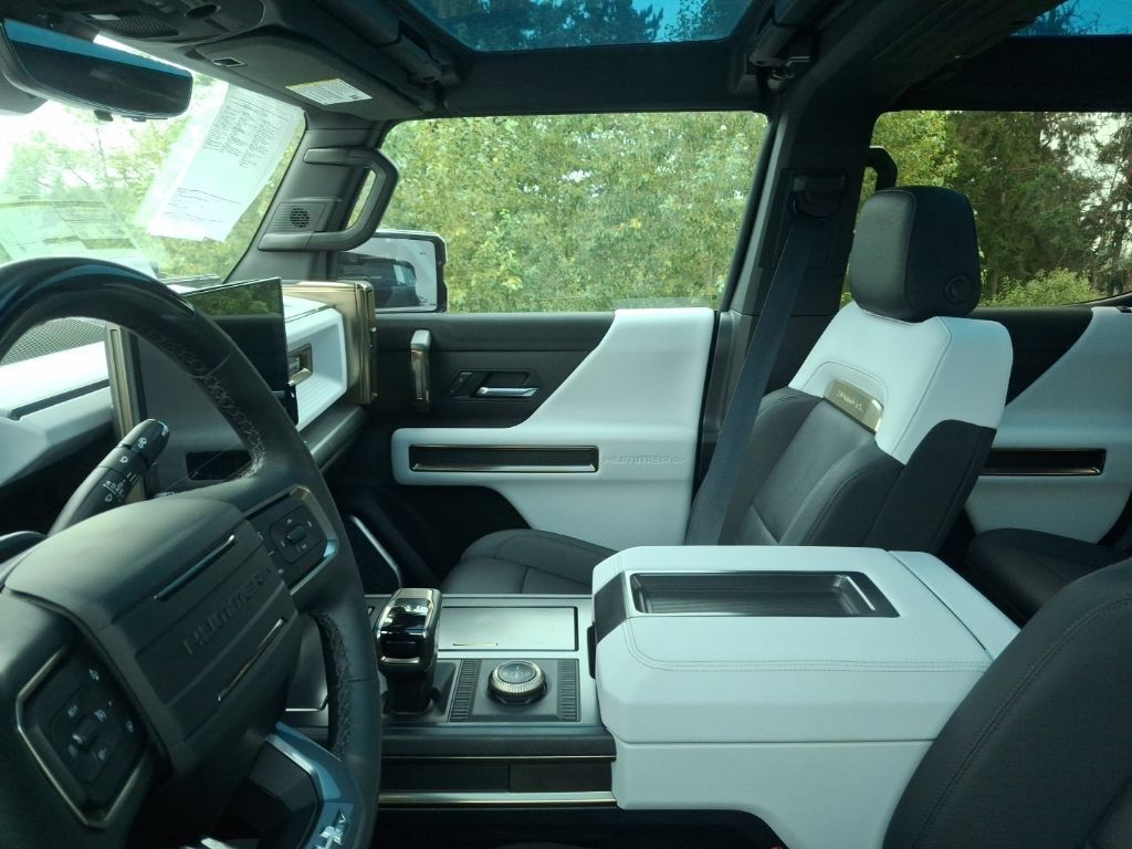 Certified 2022 GMC Hummer EV Edition 1 w/ LPO, Illumination Package AWD/4WD image 12