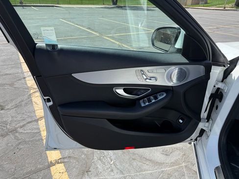 Used 2016 Mercedes-Benz C 300 4MATIC Sedan image 9