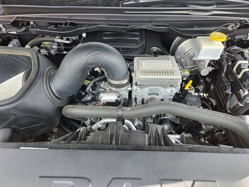 Used 2024 RAM 1500 Laramie AWD/4WD image 24