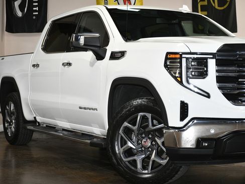 Used 2023 GMC Sierra 1500 SLT w/ SLT Premium Plus Package AWD/4WD image 53