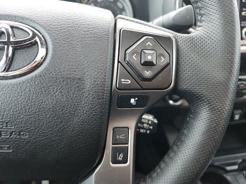 Used 2022 Toyota Tacoma Limited AWD/4WD image 24